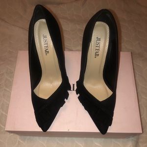JUST FAB NEVER WORN BLACK HEELS
